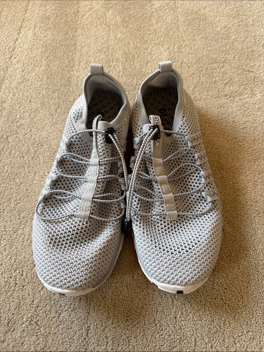 Men's water shoes